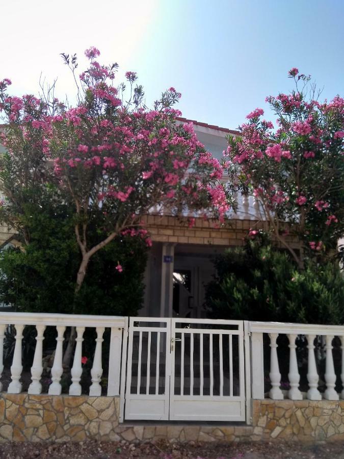 Apartmani Korade Vir Bagian luar foto