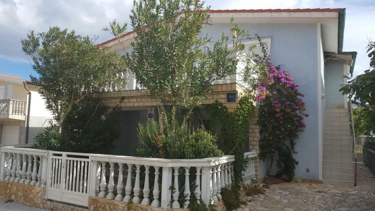 Apartmani Korade Vir Bagian luar foto